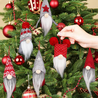 Vianočná závesná ozdoba na stromček - škriatok - 16 cm - šedý