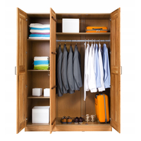 Šatníková skriňa z masívu dub FRED - 3-dverová so zrkadlom