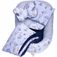 Obojstranné hniezdočko (kokon) pre bábätko - PREMIUM set 7v1 - Prechádzka v oblakoch s tmavomodrou minky