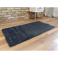 Kusový koberec CHRISTIANIA - tmavomodrý