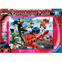 RAVENSBURGER Puzzle Čarovná Lienka a Čierny Kocúr XXL 200 dielikov