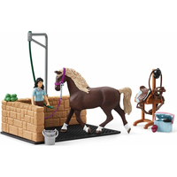 SCHLEICH Horse Club® 42438 Umývací box s Emily a Lunou
