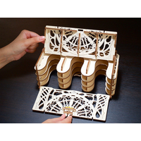 UGEARS 3D puzzle Kartový stojan 77 dielikov