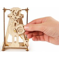 UGEARS 3D puzzle Kyvadlo (metronóm) 92 dielikov