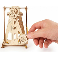 UGEARS 3D puzzle Kyvadlo (metronóm) 92 dielikov