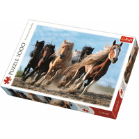 TREFL Puzzle Cválajúce kone 1000 dielikov