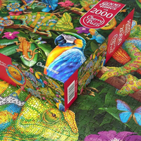 CHERRY PAZZI Puzzle Úžasní chameleóni 2000 dielikov