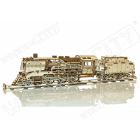 WOODEN CITY 3D puzzle Express s tendrem a koľajnicami 580 dielov