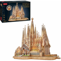 CUBICFUN Svietiace 3D puzzle Sagrada Família 696 dielikov