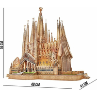 CUBICFUN Svietiace 3D puzzle Sagrada Família 696 dielikov