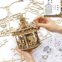 ROBOTIME Roker 3D drevené puzzle Romantický kolotoč 336 dielikov