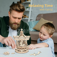 ROBOTIME Roker 3D drevené puzzle Romantický kolotoč 336 dielikov