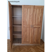 Šatníková skriňa z masívu dub FRED - 3-dverová so zrkadlom