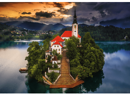 TREFL Puzzle Premium Plus Photo Odyssey: Bledské jazero 1000 dielikov