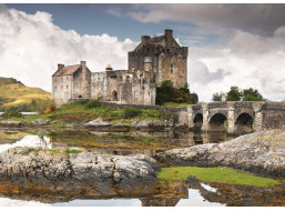 RAVENSBURGER Puzzle Impozantné hrady a zámky: Eilean Donan Castle, Veľká Británia 1000 dielikov