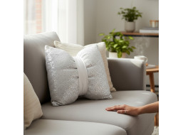 Dekoračný vankúš GLAM SHINE 40x40 cm - biely/strieborný