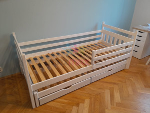 Detská posteľ z masívu borovice DAN s prístelkou a šuplíky - 200x90 cm - biela