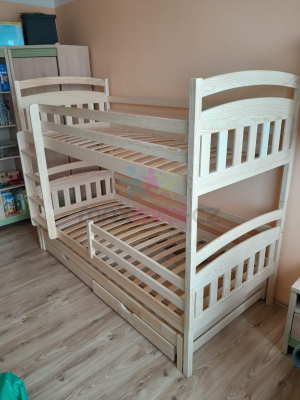 Detská poschodová posteľ z masívu borovice ALDA s prístelkou a šuplíky - 200x90 cm - prírodná