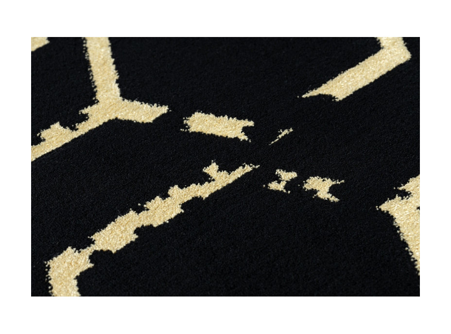 Kusový koberec Gloss 407C 86 glamour black/gold