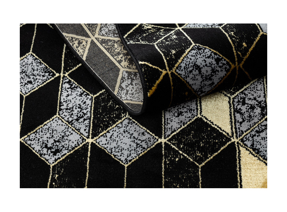 Behúň Gloss 400B 86 3D geometric black/gold