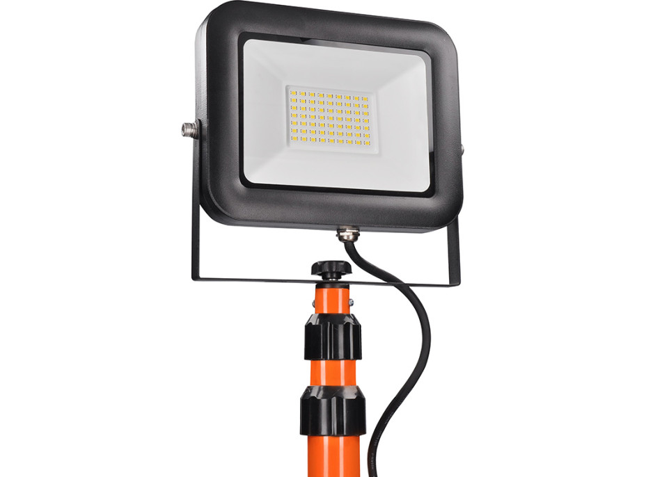 LED vonkajší reflektor PRO s vysokým stojanom - 50W - 4600 lm