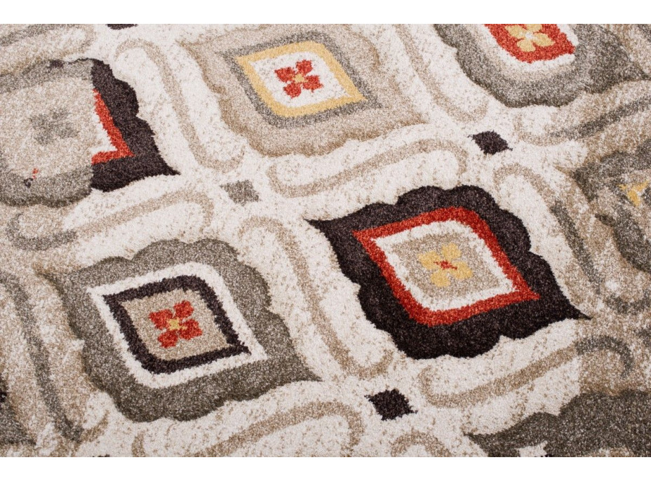 Moderný kusový koberec MATRA béžovo-červený H109A