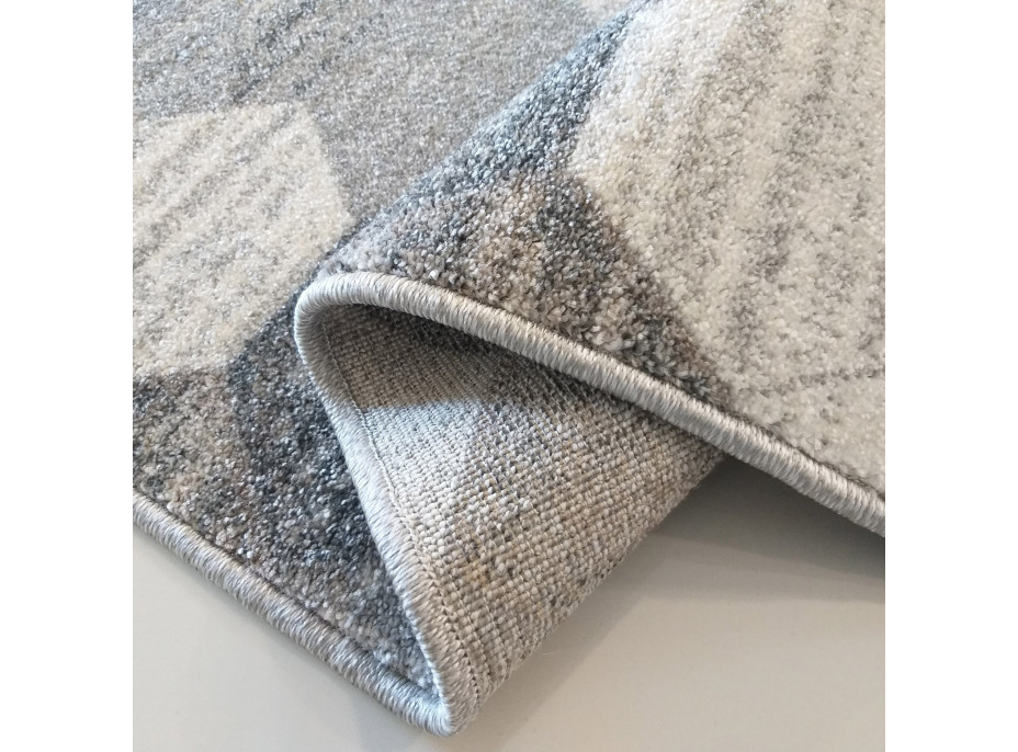 Kusový koberec STIVA hexa - šedý