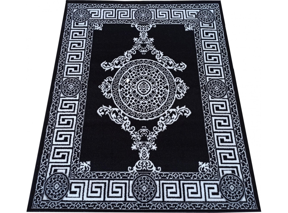 Kusový koberec HASTE Meander - čierny