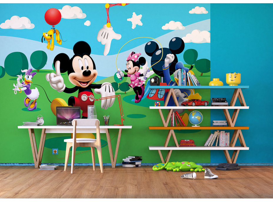 Detská fototapeta DISNEY - Mickey Mouse sa hrá s priateľmi - 360x254 cm