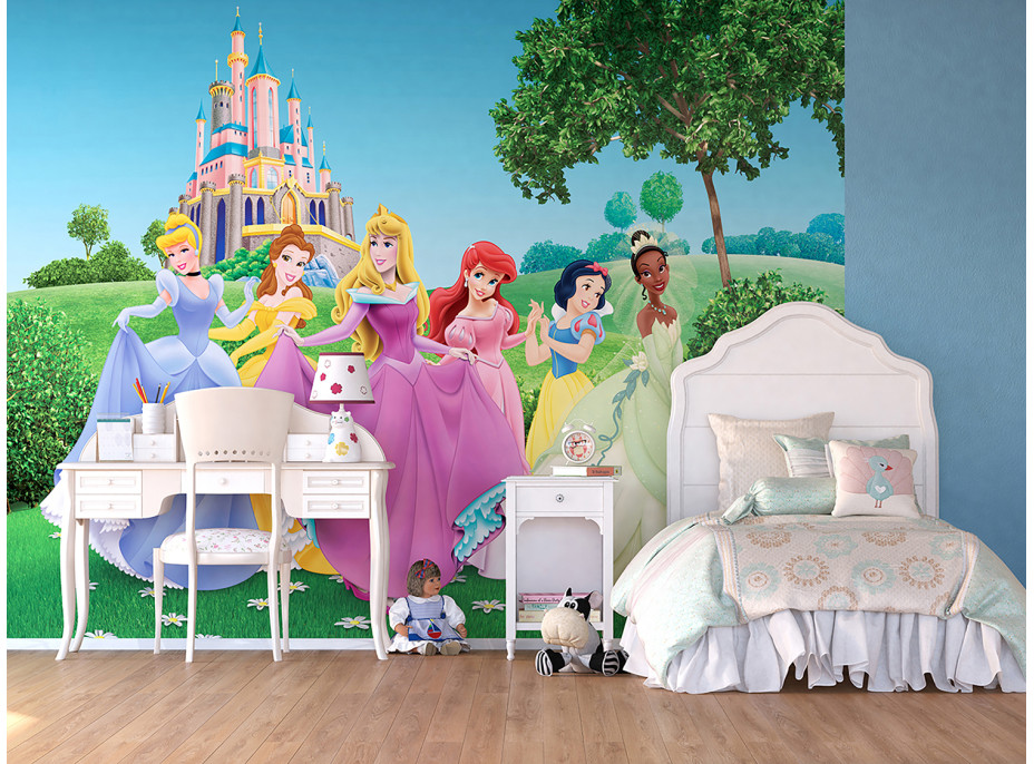 Detská fototapeta DISNEY - Princezné na lúke pred zámkom - 360x270 cm