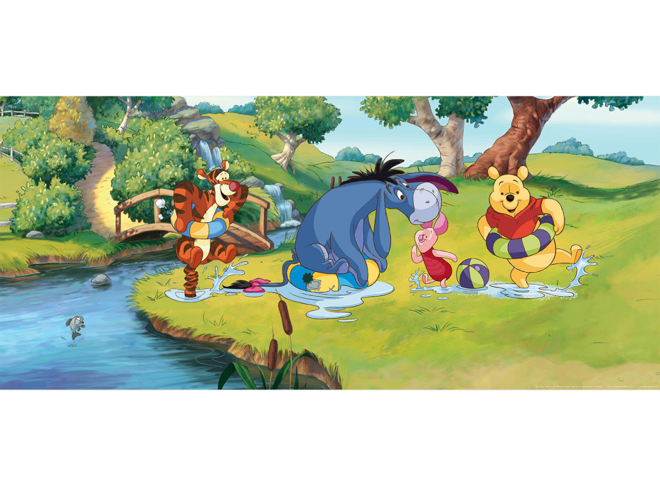 Detská fototapeta DISNEY - Medvedík PÚ s kamarátmi pri rieke - 202x90 cm