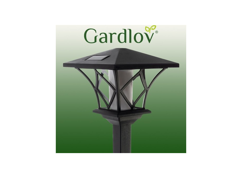 Záhradný solárny lampáš