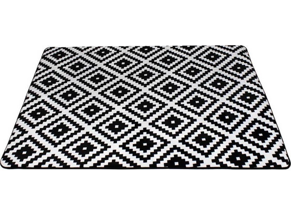 Penový koberec GEOMETRIC 120x160 cm - čierny/biely