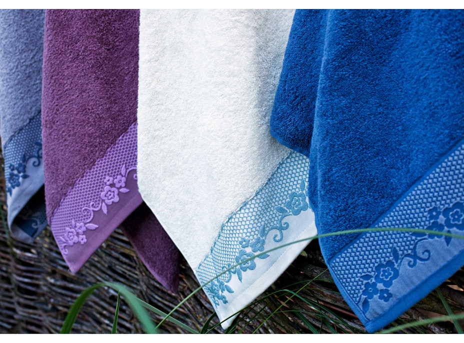 Bavlnený uterák GARDEN - 70x140 cm - 500g/m2 - fialový