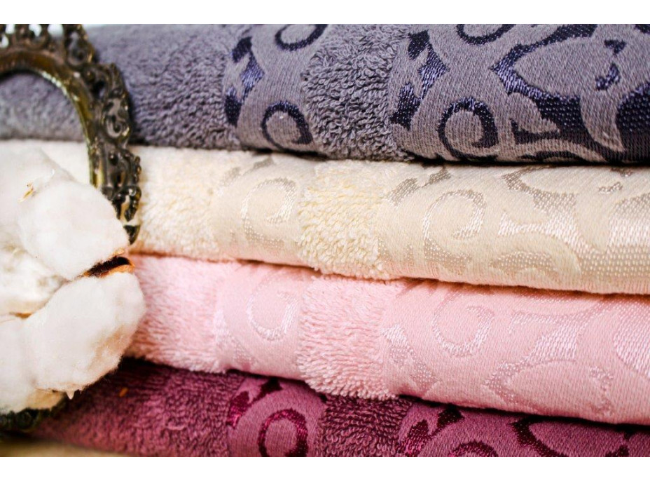 Bavlnený uterák AUTUMN IV - 50x90 cm - 500g/m2 - ružový