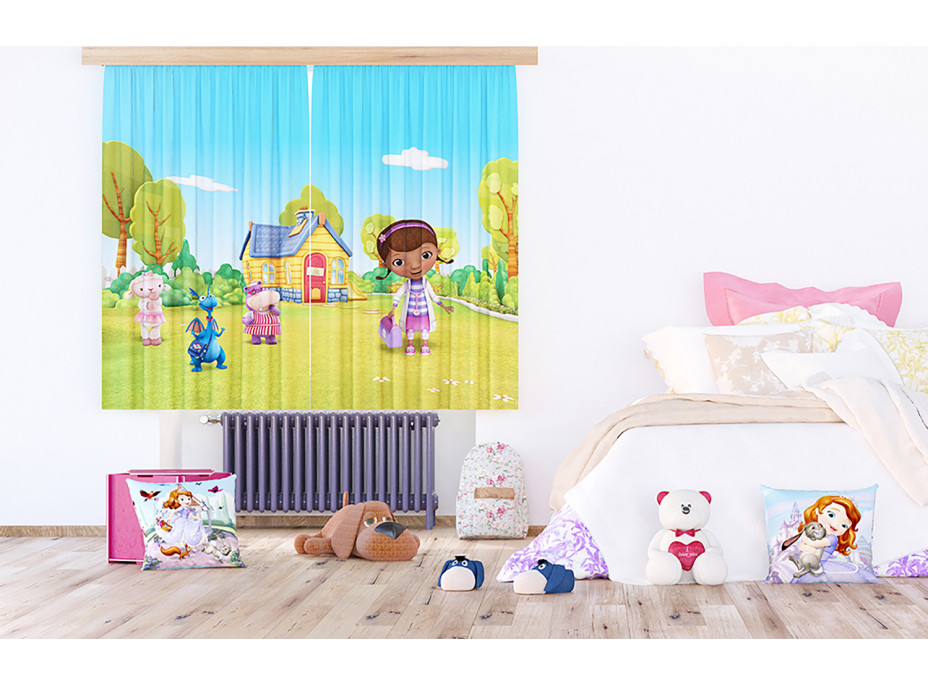 Detský záves DISNEY - Doktorka Plyšáková - 180x160 cm