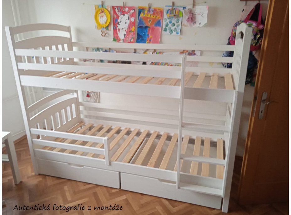 Detská poschodová posteľ z masívu borovice JAKUB II so zásuvkami- 200x90 cm - BIELA