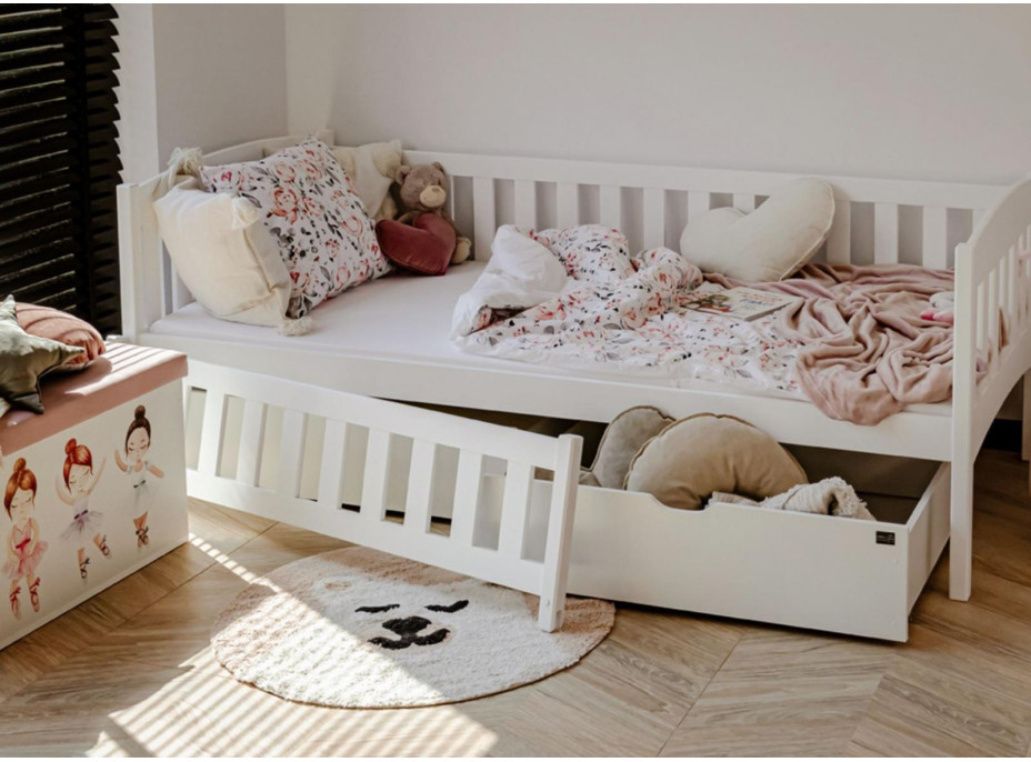 Detská posteľ z masívu borovice so šuplíkmi GANDALF - 200x90 cm - BIELA