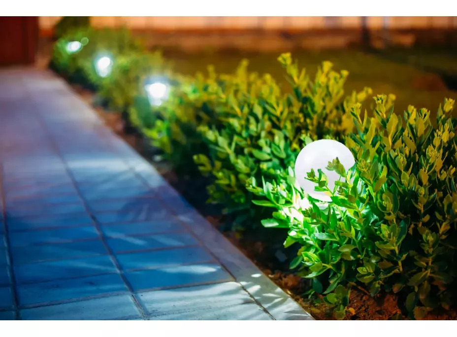 Záhradná LED solárna lampa do zeme BALL 33,5x10 cm - čierna