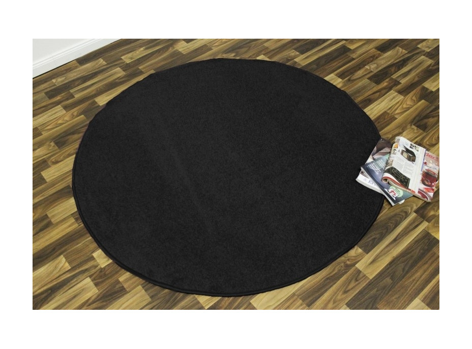 Kusový koberec Nasty 102055 black circle
