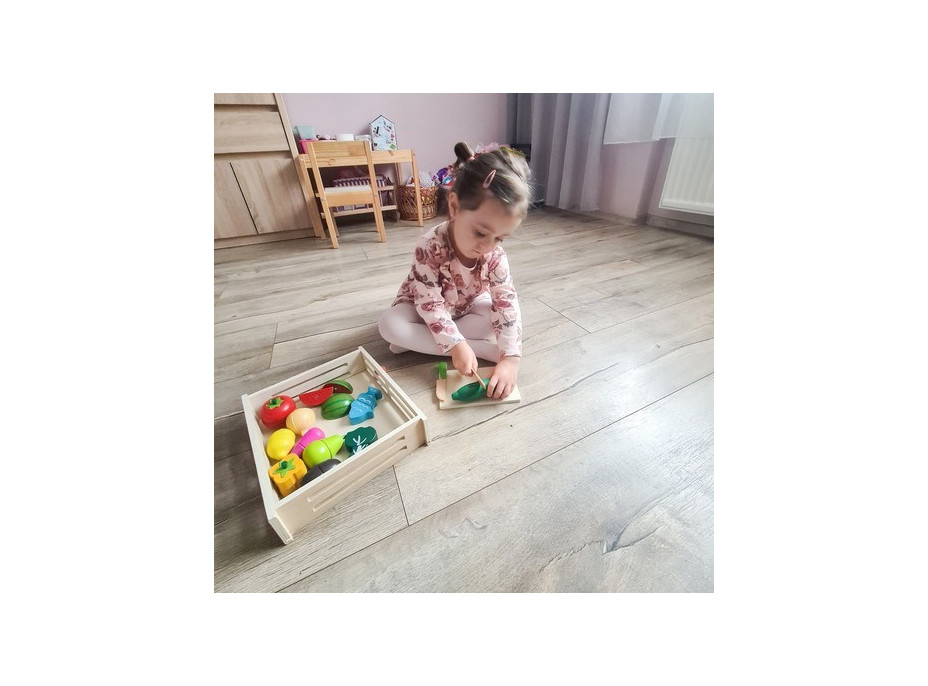Drevená zelenina na krájanie