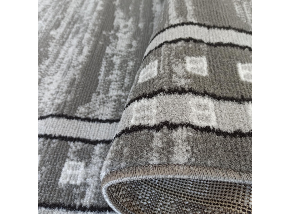Kusový koberec HASTE Frame - šedý