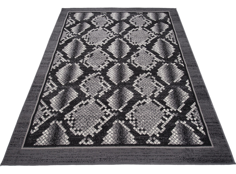 Kusový koberec TAPIS Python - čierny