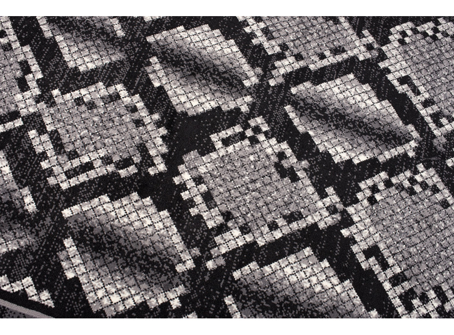 Kusový koberec TAPIS Python - čierny