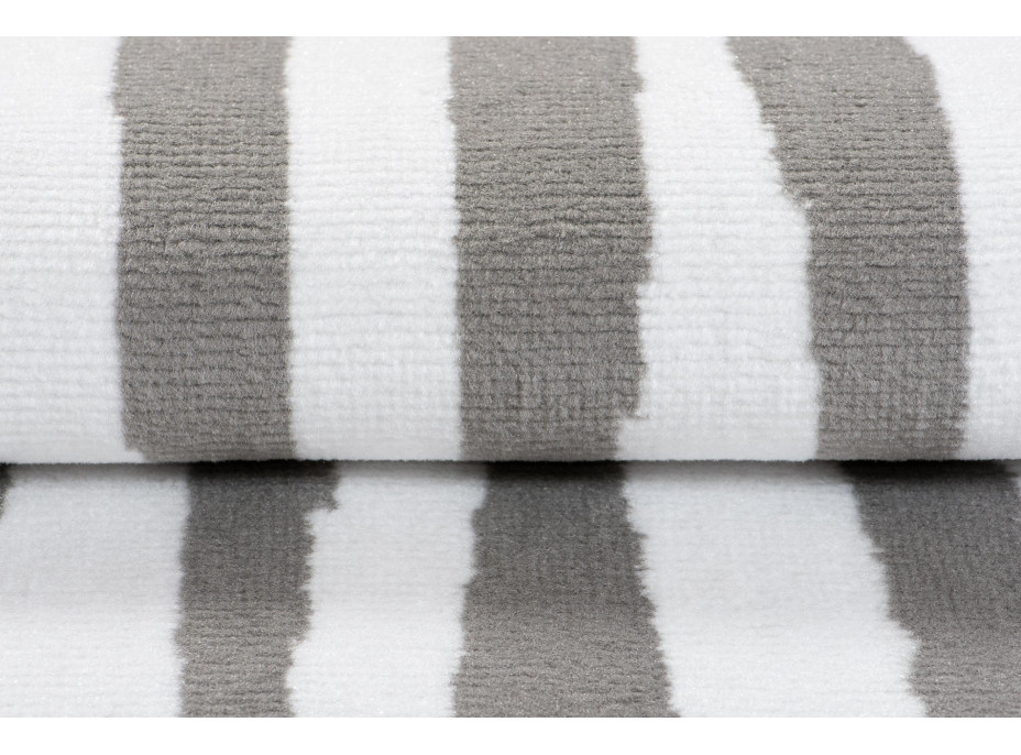 Kusový koberec TAPIS Flick - biely