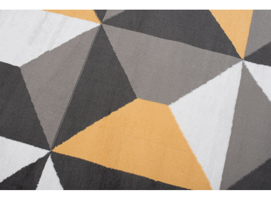Kusový koberec MAYA Prism - žlutý/šedý