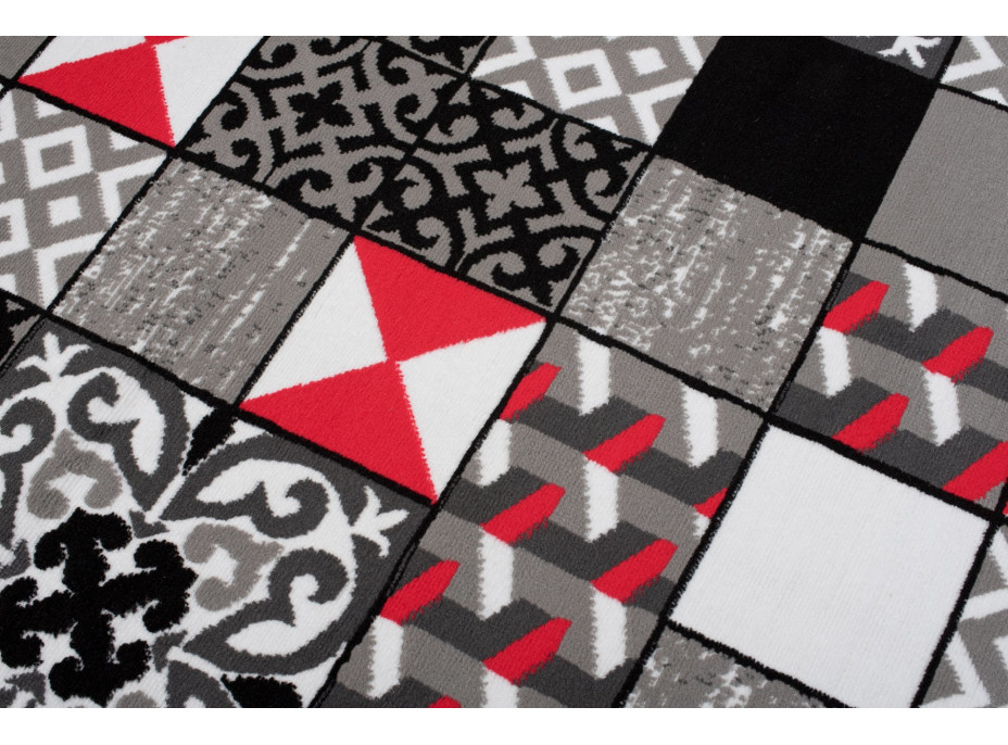 Kusový koberec MAYA Tiles - červený/sivý