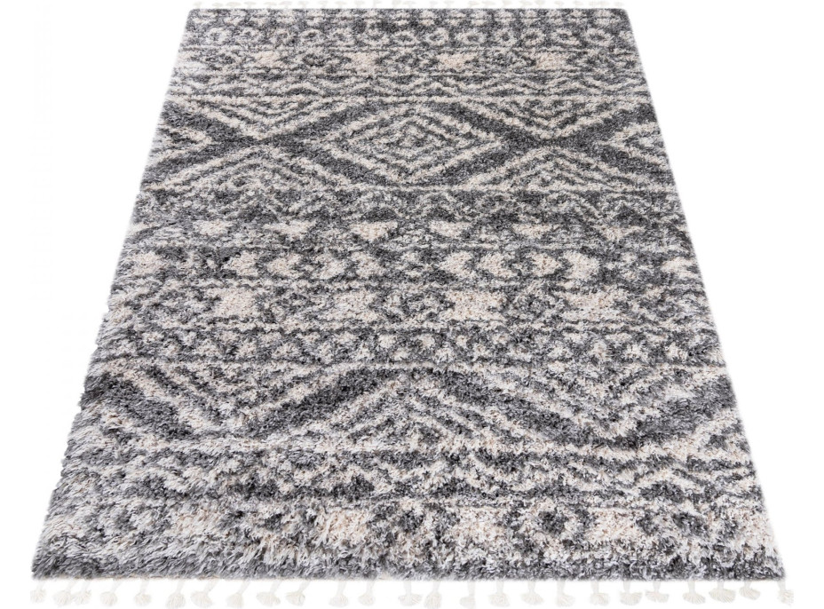 Kusový koberec AZTEC tmavo šedý - typ B