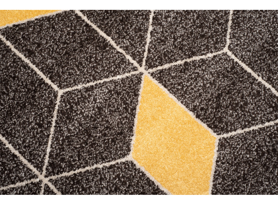 Kusový koberec FIESTA Cubes - žltý/sivý