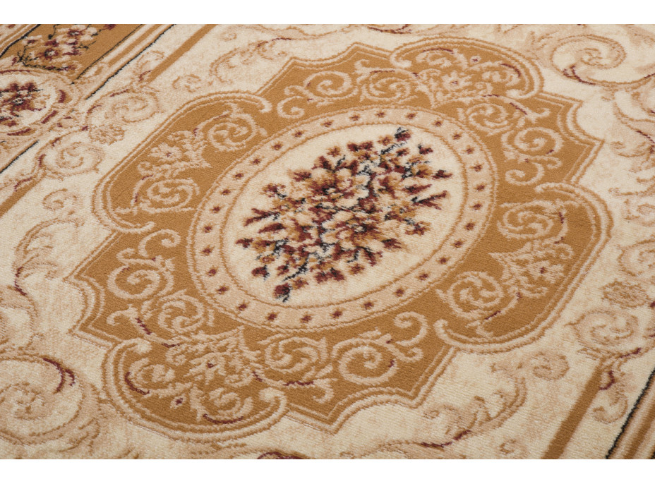 Kusový koberec ATLAS Brooch - krémový